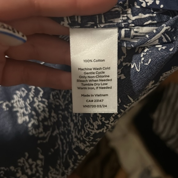 Talbots Navy and White Graphic Button Down Shirt - 2X - Picture 5 of 5